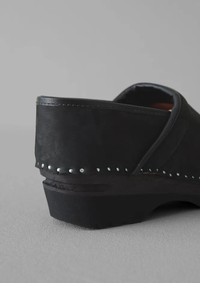 Shoes-TOAST Troentorp Nubuck Closed Clogs Black